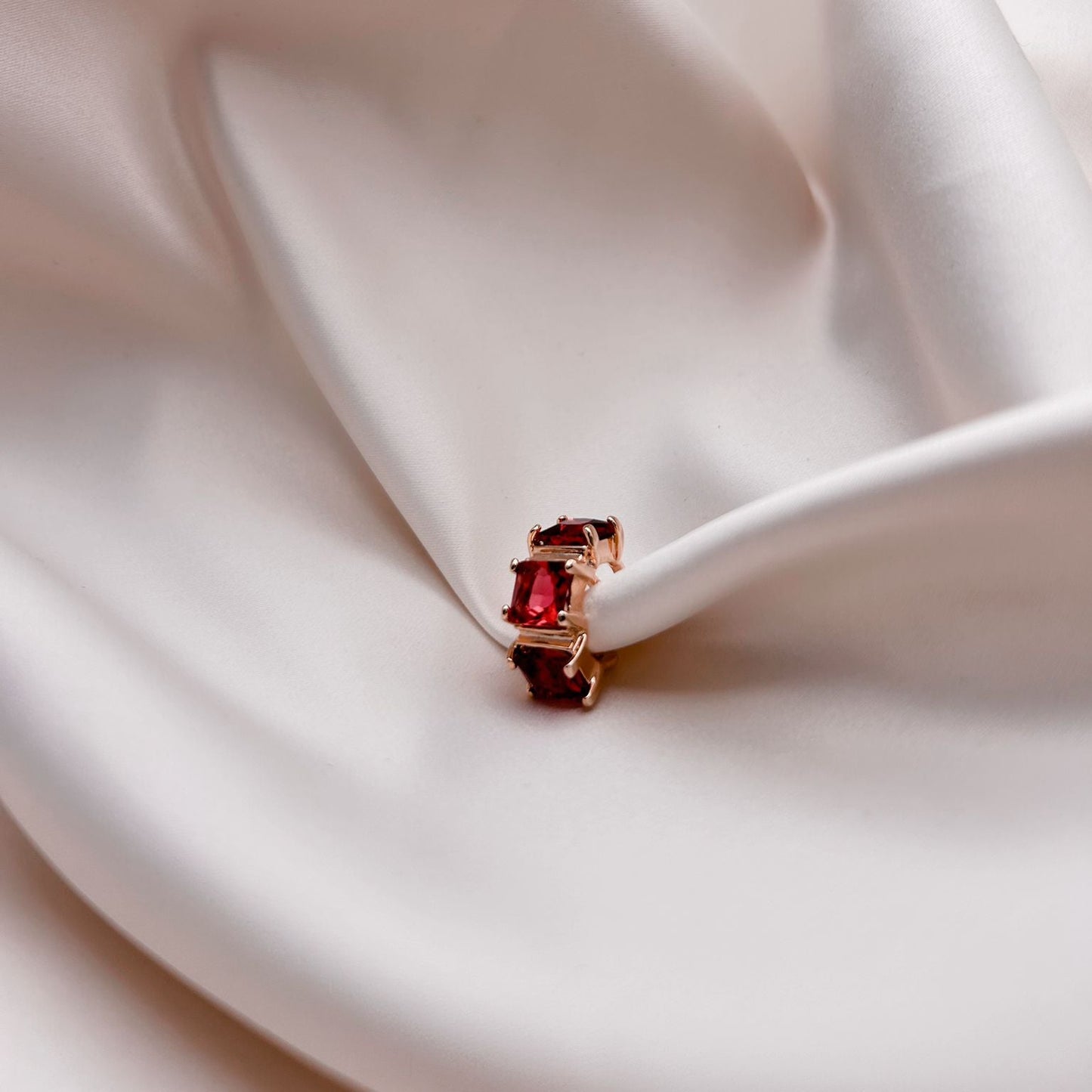 Ear Cuff Crystal Square